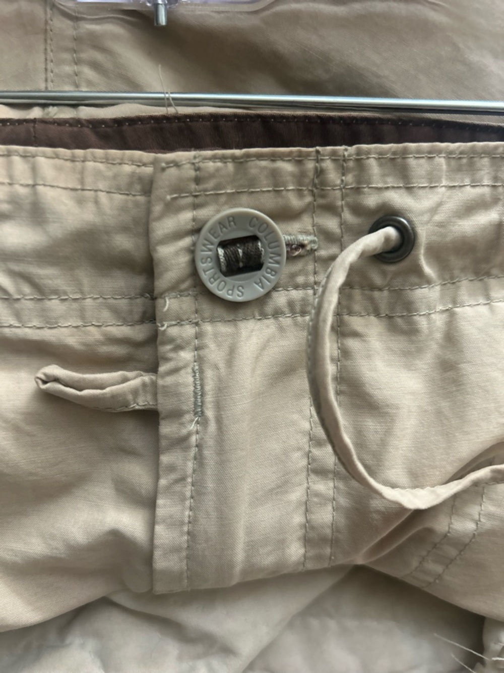 Columbia Women’s Drawstring Khaki Hiking Shorts - Picture 5 of 8
